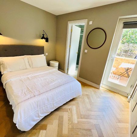 Stylish 1 Bedroom Designer Apartment Лондон Екстериор снимка